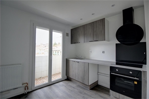 appartement à la vente -   42000  SAINT-ETIENNE, surface 63,07 m2 vente appartement - APR676279